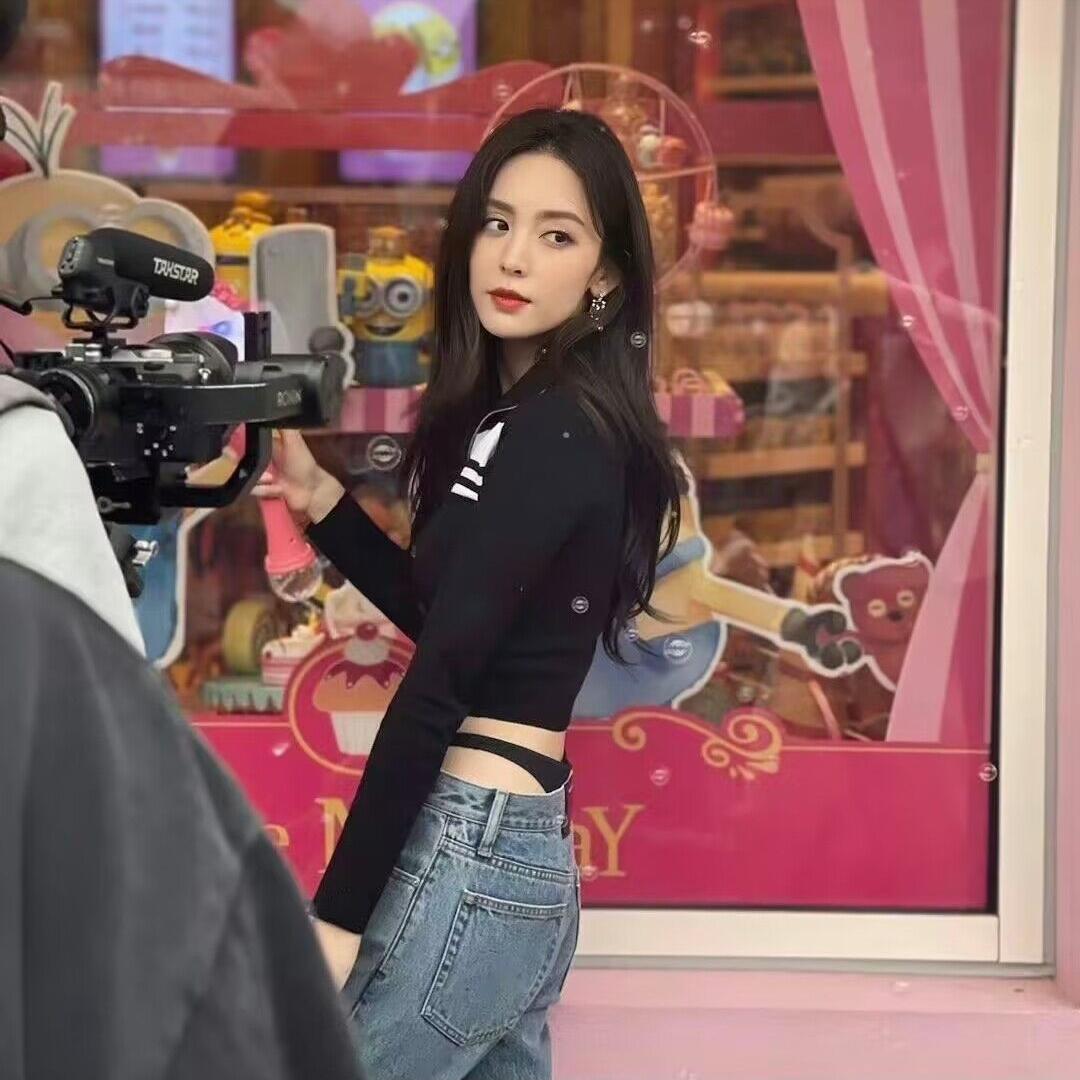 古力娜扎最新写真,古力娜扎最新写真背后的温馨日常故事