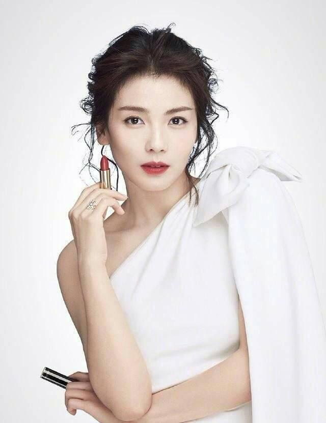 女明星的故事，璀璨星途的辉煌历程