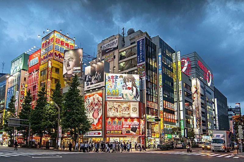 隐藏在巷子深处的秘密花园，伤感动漫女生的梦幻天堂