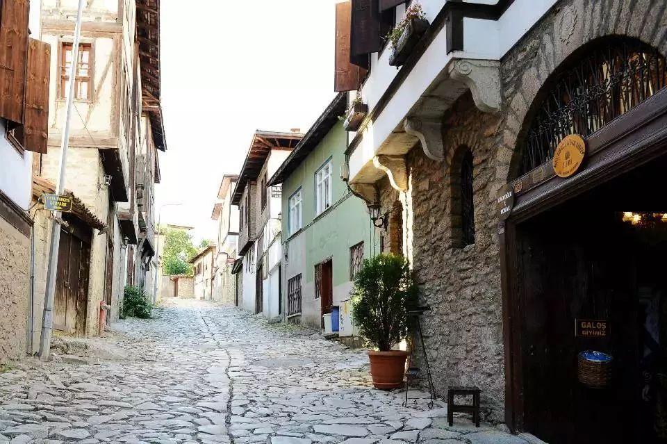 番叶资讯速递，友情的温馨驿站