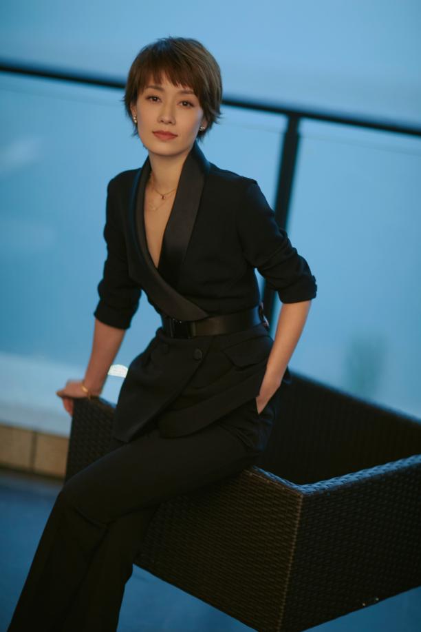 马伊琍最新资讯，变化中的力量，自信与成长的旋律