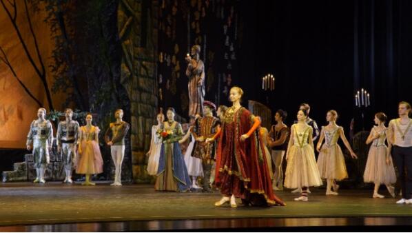 新版红楼梦电影，古典名著的现代演绎