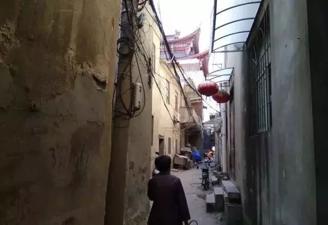 胜利最新门户，小巷中的隐秘美味