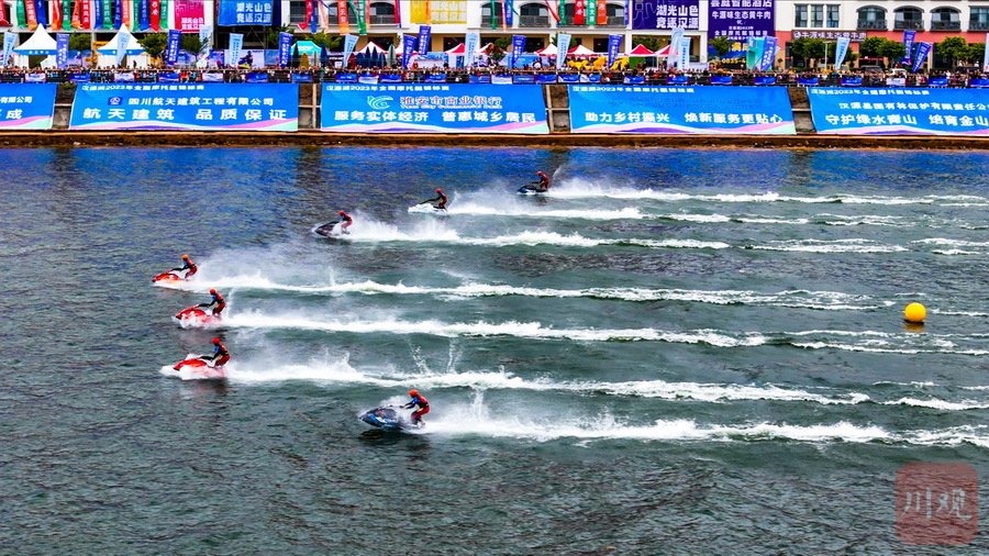 播放最新信息，一场自然美景的鼓舞之旅