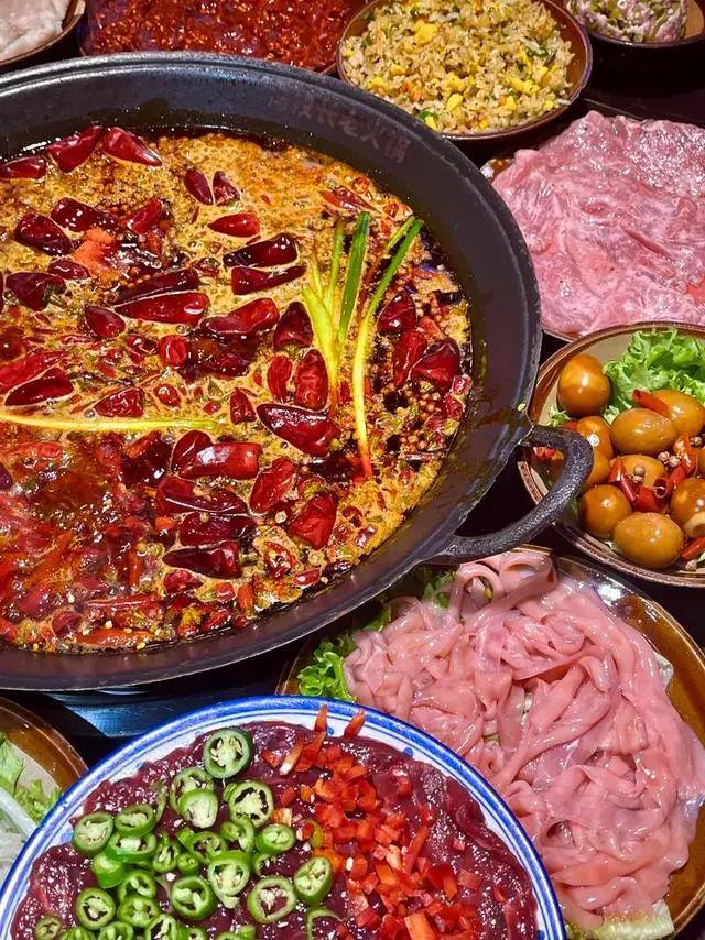 🍜🌶️成都最新餐饮，辣味十足的美食天堂！🔥🍲