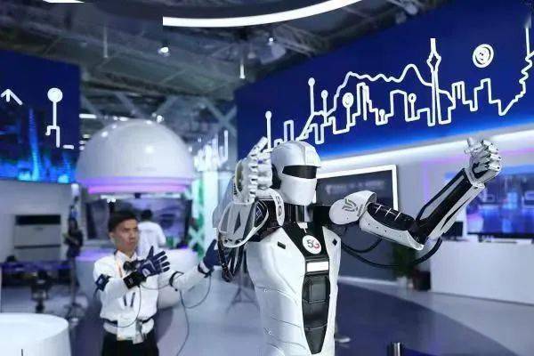 刑魔最新，高科技重塑生活，体验前所未有的智能变革