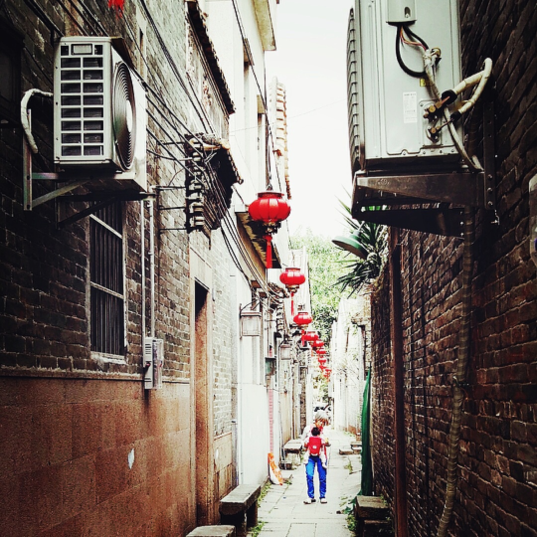 最新的激活，小巷深处的独特风味