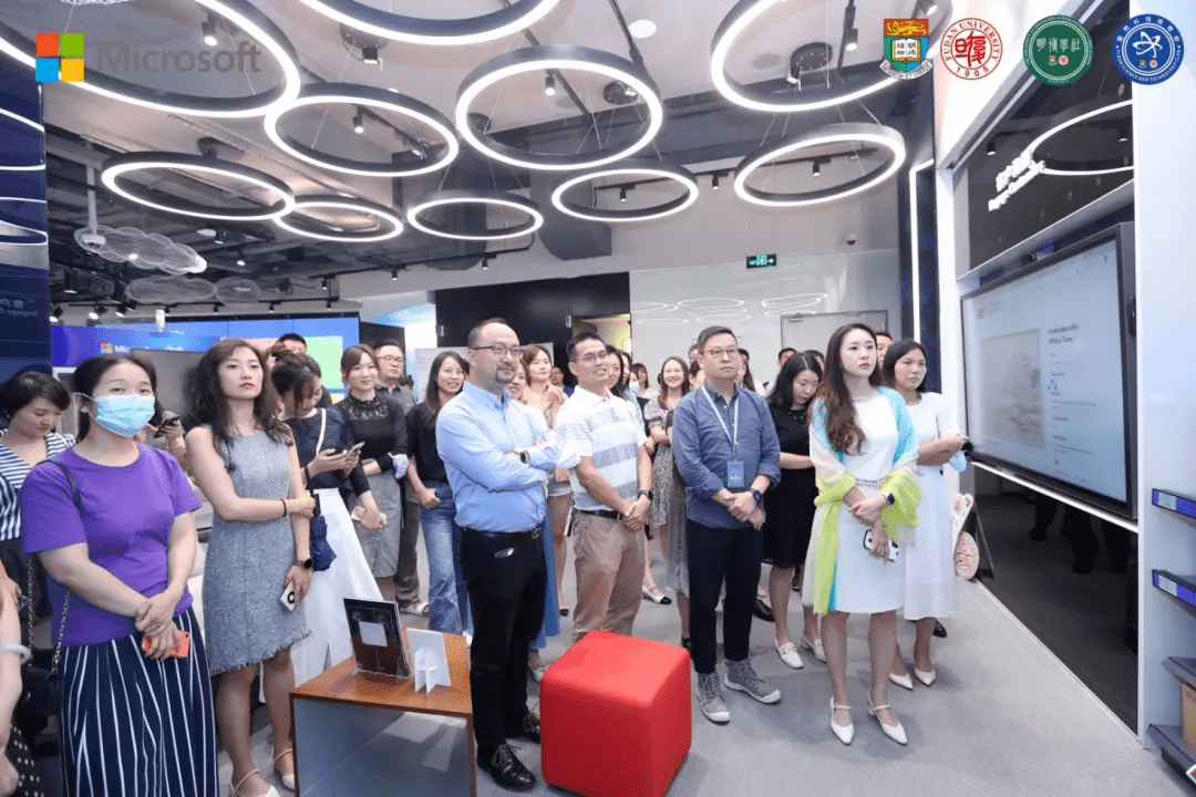 最新授乳电影，科技重塑生活，前沿体验引领潮流