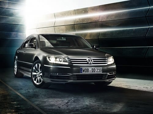 大众辉腾最新，时代巨轮下的精工之作